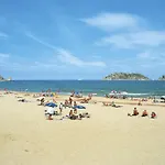 Hébergement de vacances Moderne Medes Mar Mit Privatpool By Interhome