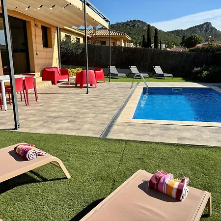 Hébergement de vacances Moderne Medes Mar Mit Privatpool By Interhome *